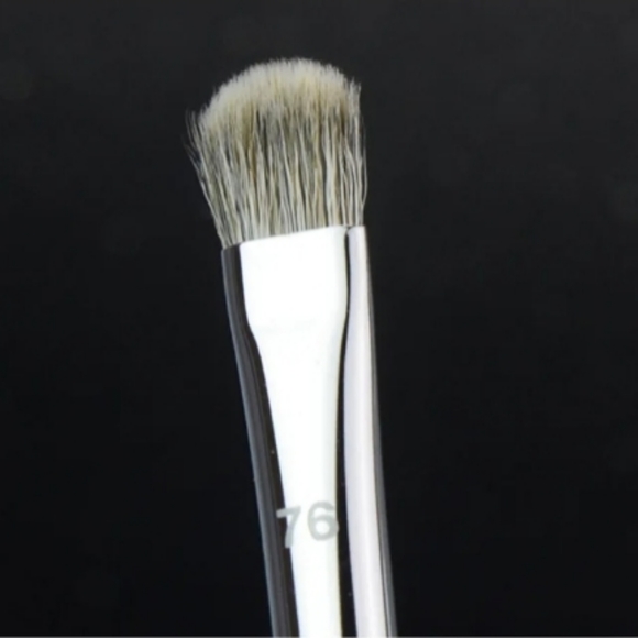 Sephora Pro Collection Flat Concealer Brush #76 - Picture 4 of 6
